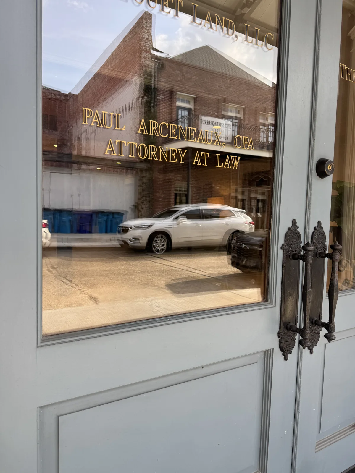 Front door of Paul Arceneaux, Attorney at Law, CPA in downtown Thibodaux